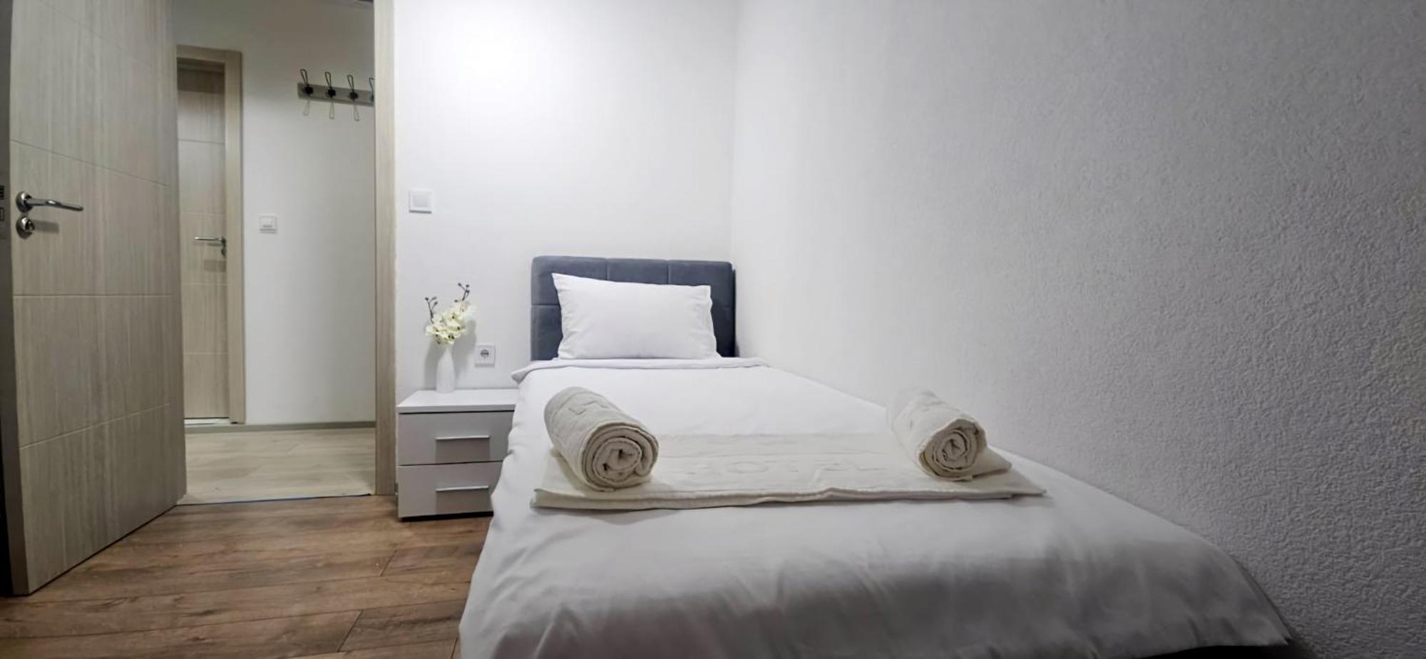 Апартаменти Plavi Talas 2 *